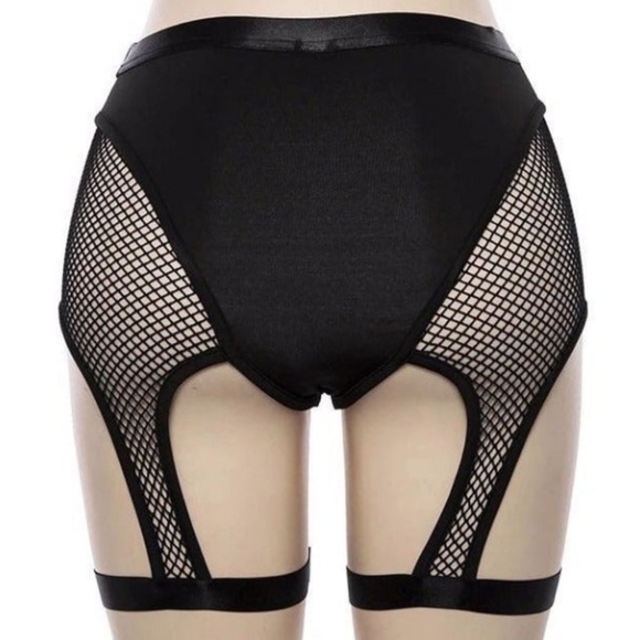BESTSELLER🌟Sinister Fishnet Shorts - Picture 5 of 7